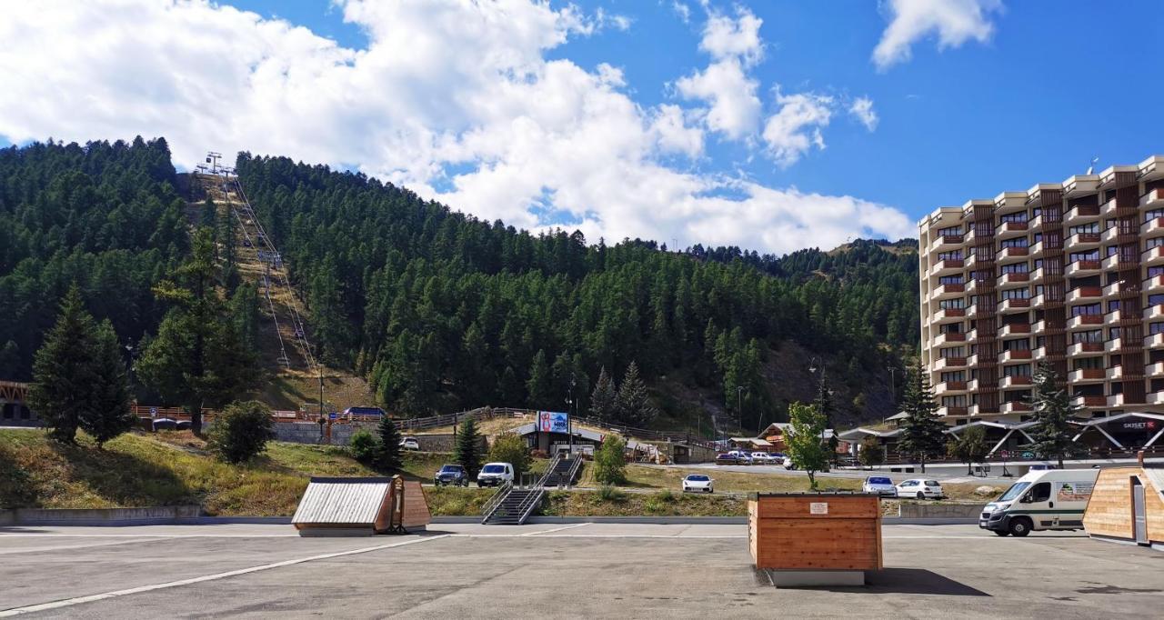 Grand Studio 4 A 6 Personnes, Au Pied Des Pistes فارْ المظهر الخارجي الصورة